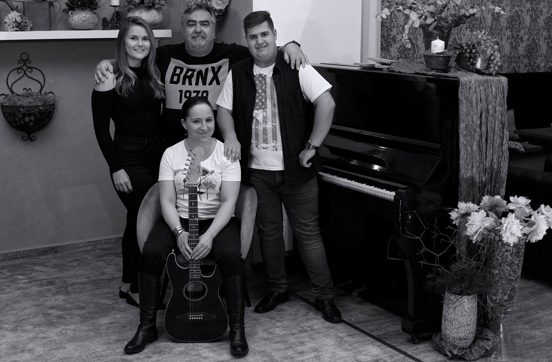 ROMANTICA BAND